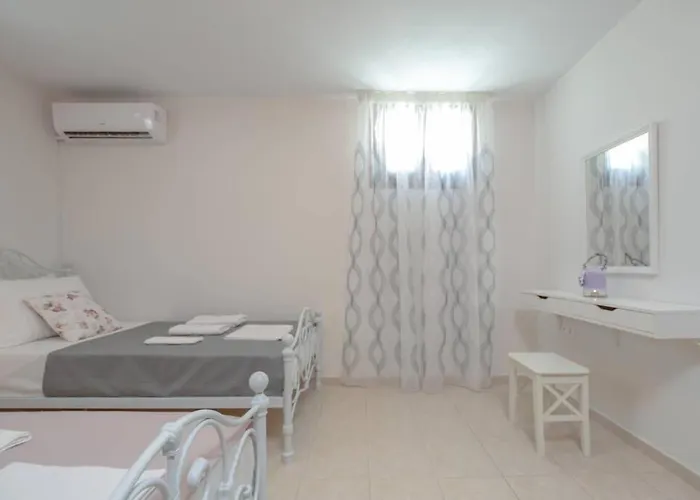 Musicians * Maragkas